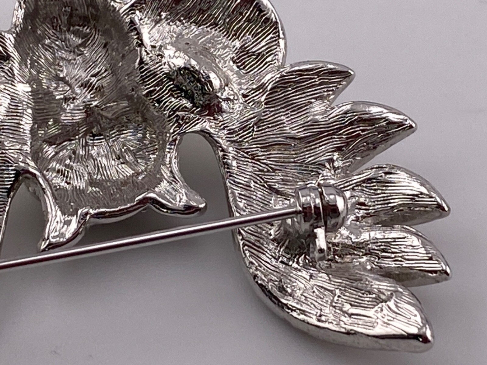 Spectacular Rhinestone 2” Sparkling Owl Brooch Pin 004-172
