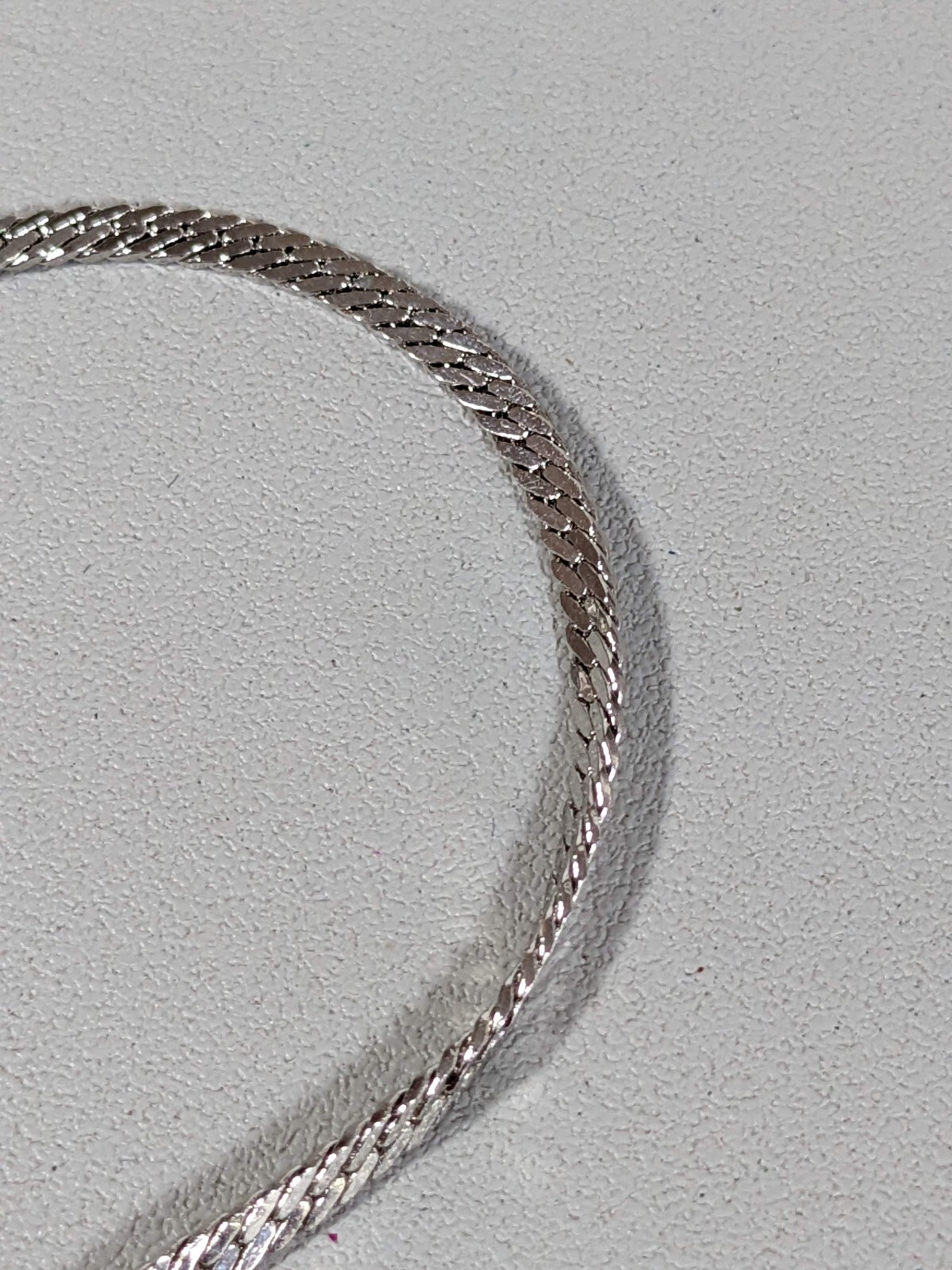 Silver Tone Classic Style Herringbone Chain 3mm Wide 23.5 in