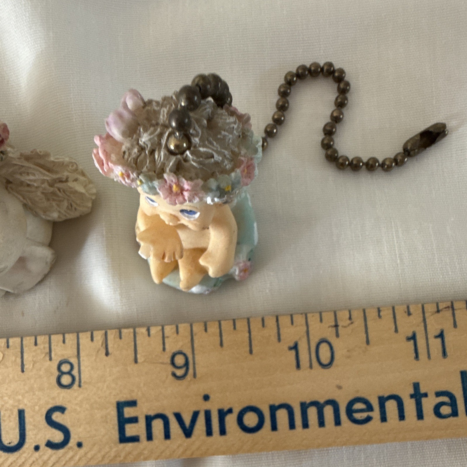 Lot of 5 Plastic Multicolor Animal Brooch Pins 1.5in Christmas Easter