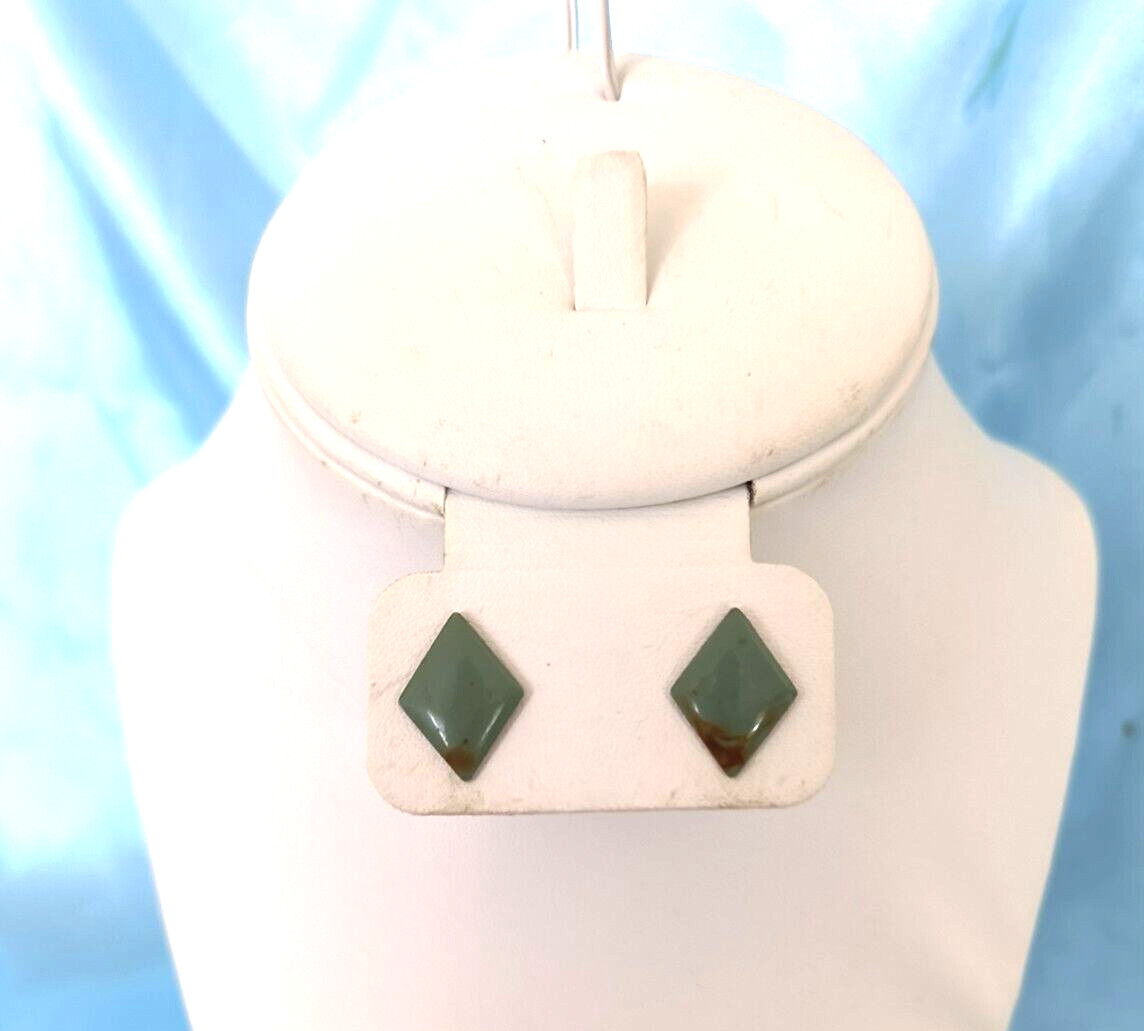 Women’s Stud/ Post Earrings Green Brown Diamond Shaped Metal 5/8″ La Posuette