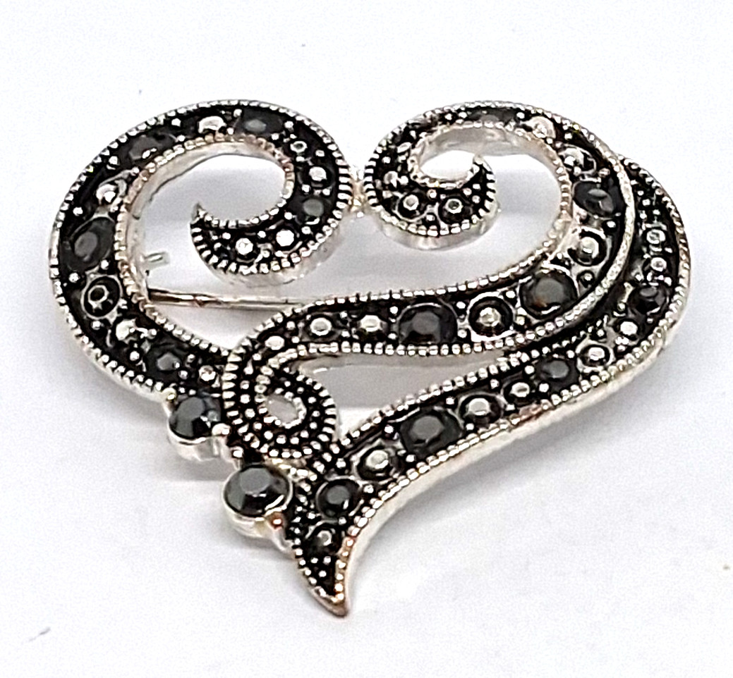 Vintage Silver tone Heart Shape 1 inch Brooch Pin Marcasite Stones Unmarked