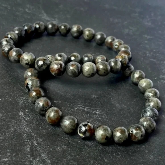Yooperlite 8mm Beads UV Reactive Flame Stone Glowing Healing Unisex Bracelet