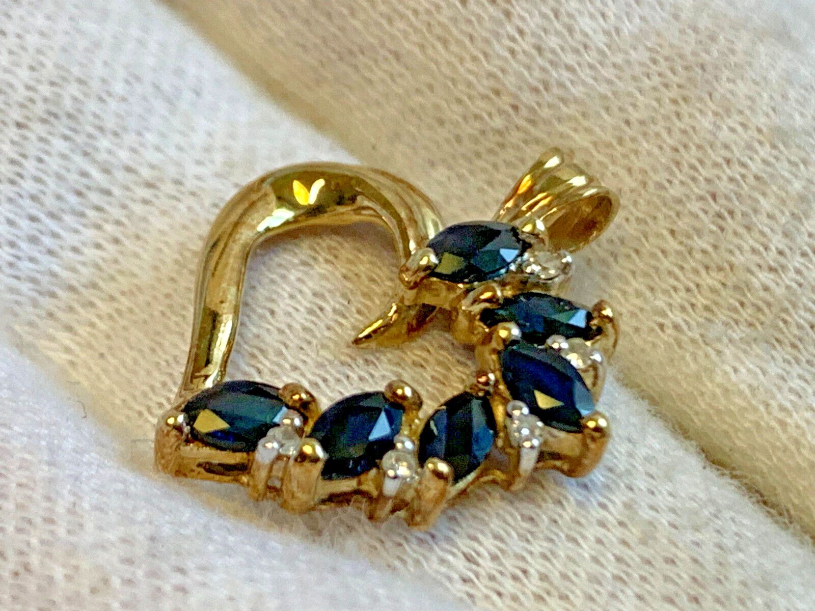 10K Yellow Gold Heart Pendant 1.87g Fine Jewelry Sapphire Color Stones *READ*