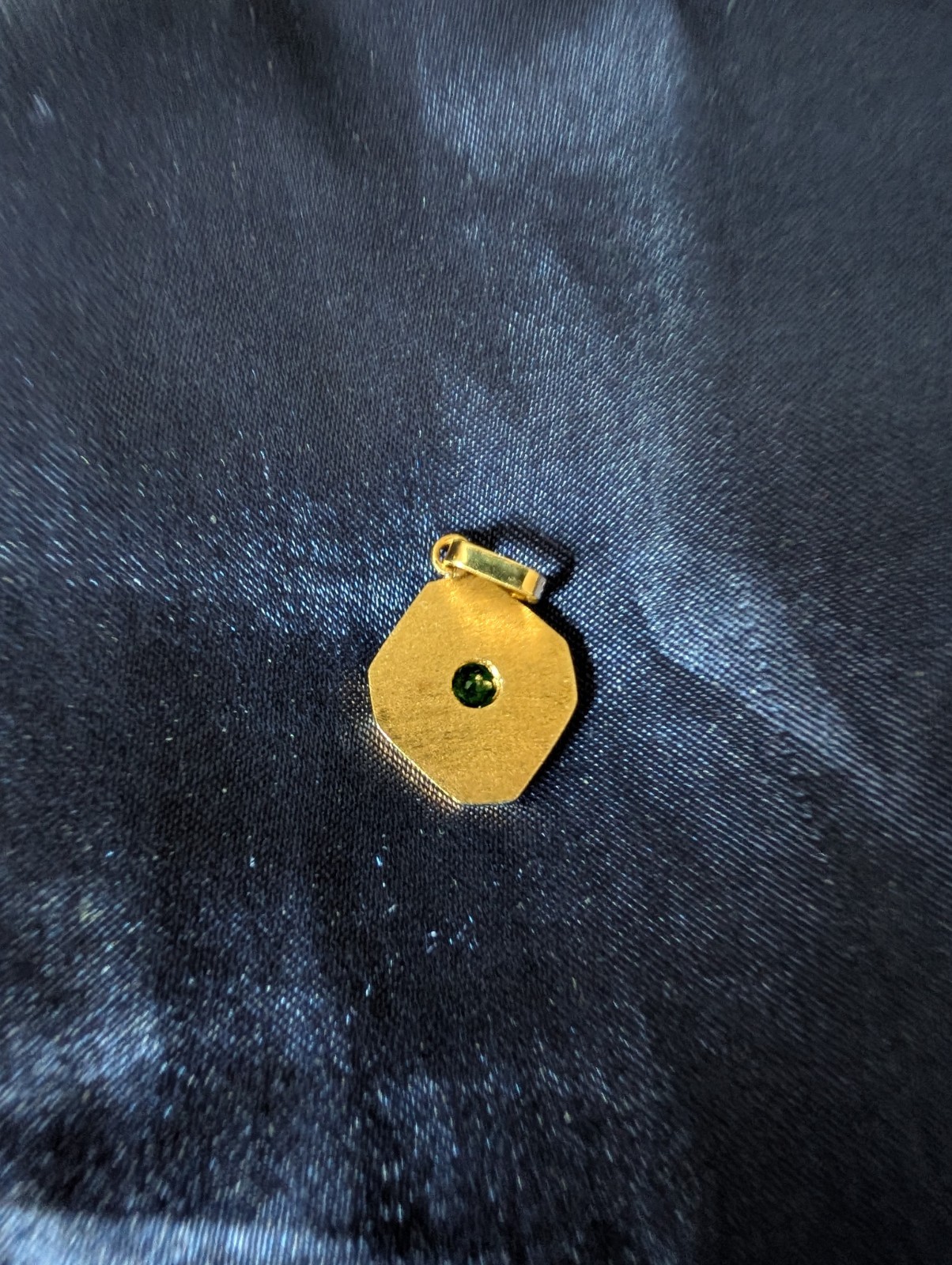 18k Gold Pendant Tiny Emerald Green Gemstone Pendant Minimalist Necklace Charm