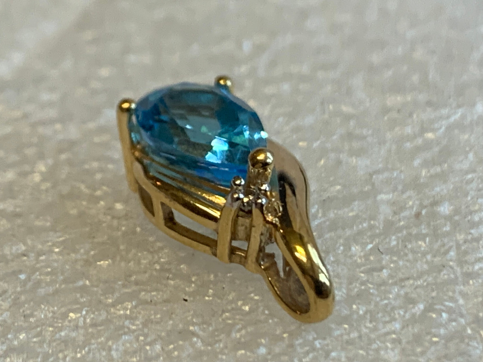 10K Yellow Gold Pendant 1.48g Fine Jewelry Blue Topaz Teardrop Stone Charm