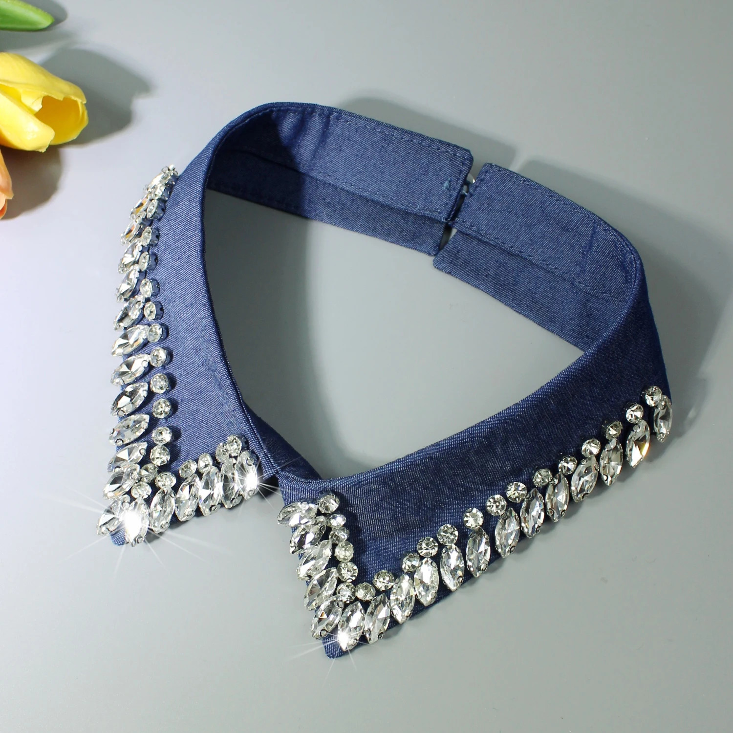 Retro rhinestone false collar. Luxurious beaded and shiny in spring, summer