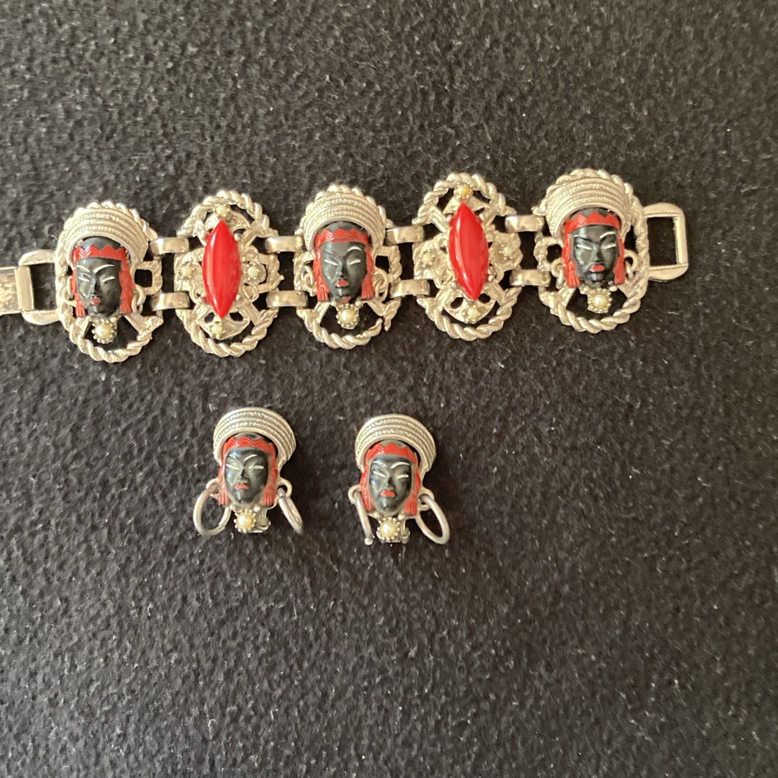 Silver Tone Black & Red Cameo Face Motif Bracelet & Earrings Jewelry Set