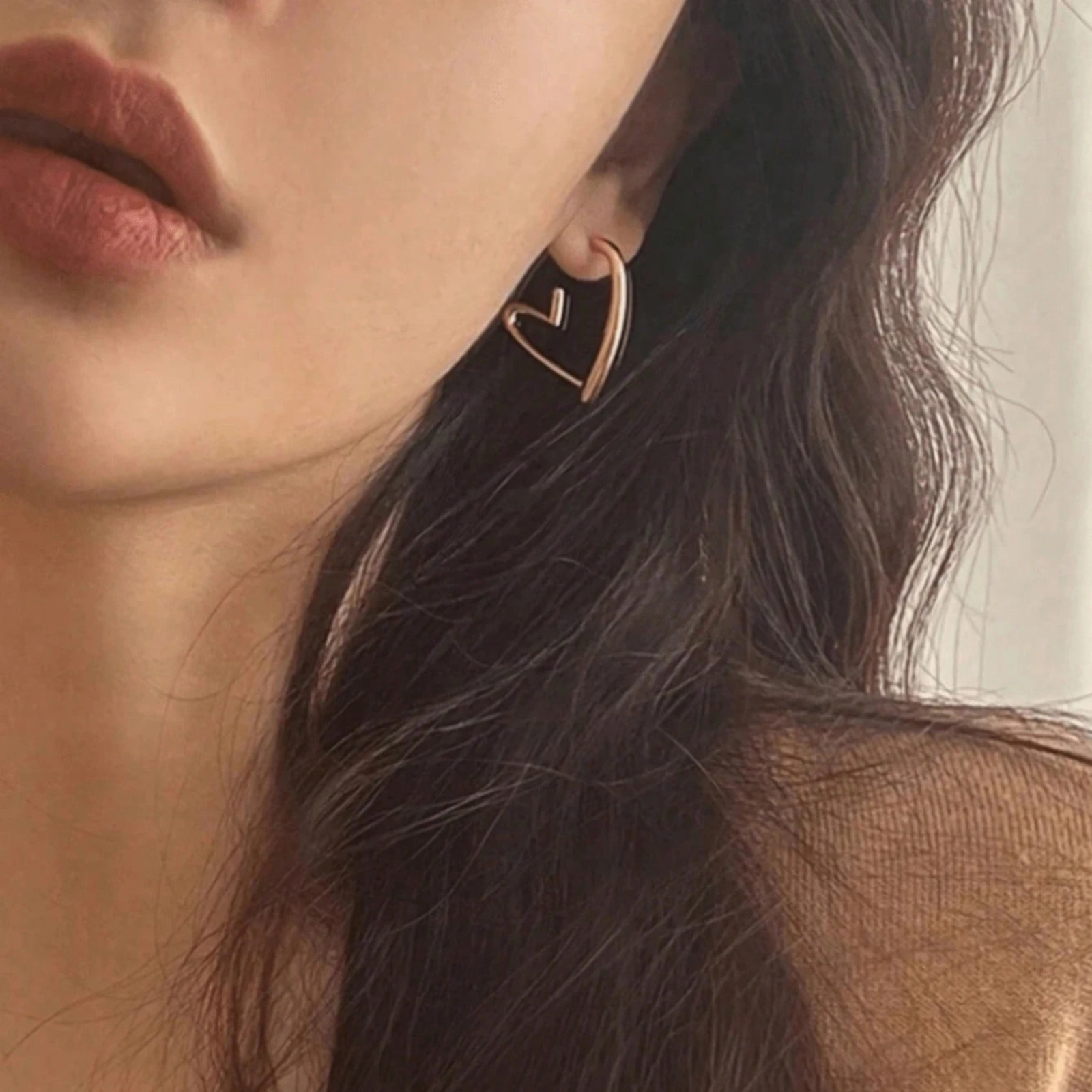 1 pair Heart Shaped Hoop Earrings Women Elegant Jewelry Love Earrings Ear Stud