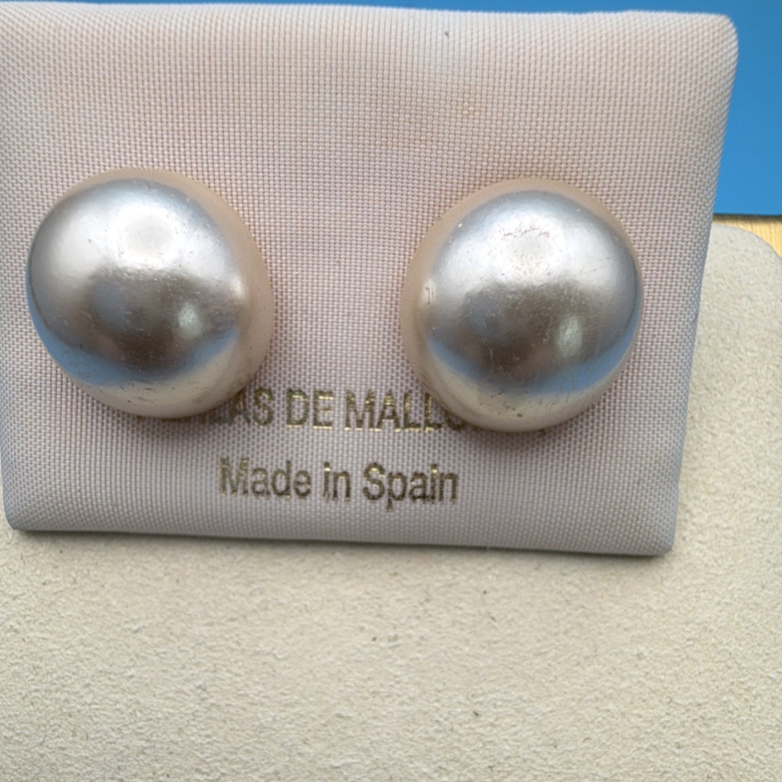 Perlas de Mallorca Stud Earrings Imitation Pearl White Round Butterfly Spain