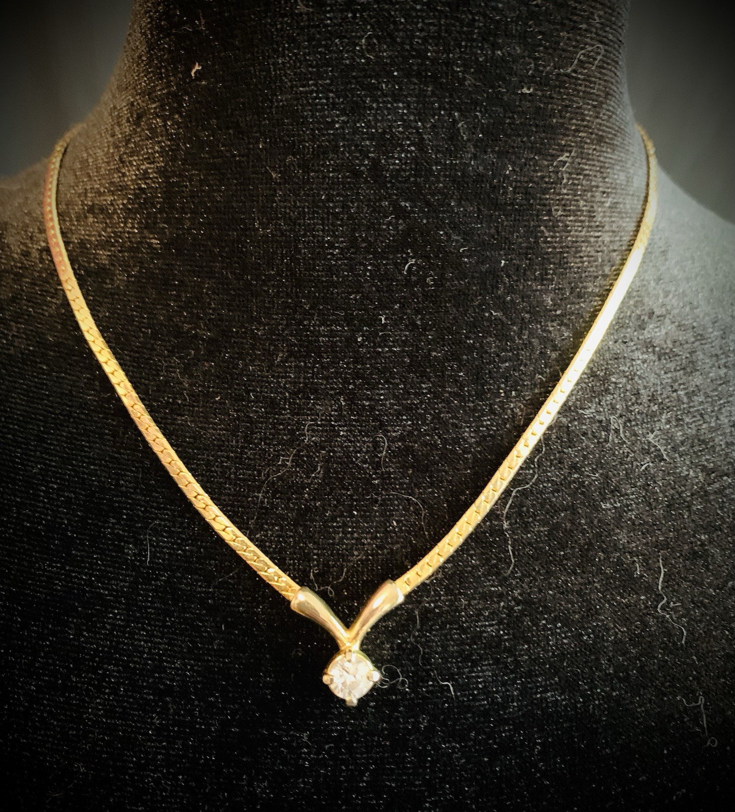 Gold Tone Faux Teardrop Diamond 17 inches Necklace – Beautiful!