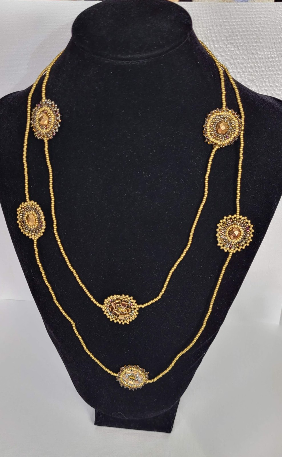 Vintage Costume Jewelry Gold & Bronze Tone Clear Beads 48″ Necklace