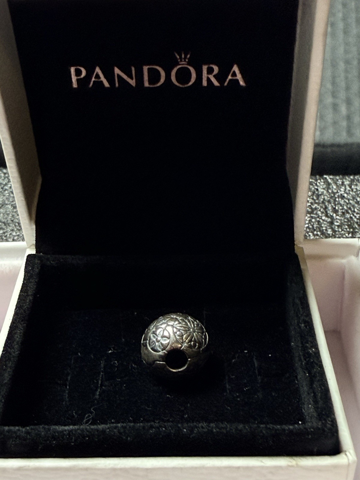 Authentic PANDORA Sterling Silver Da Vinci Clip Charm #791010. **Retired**