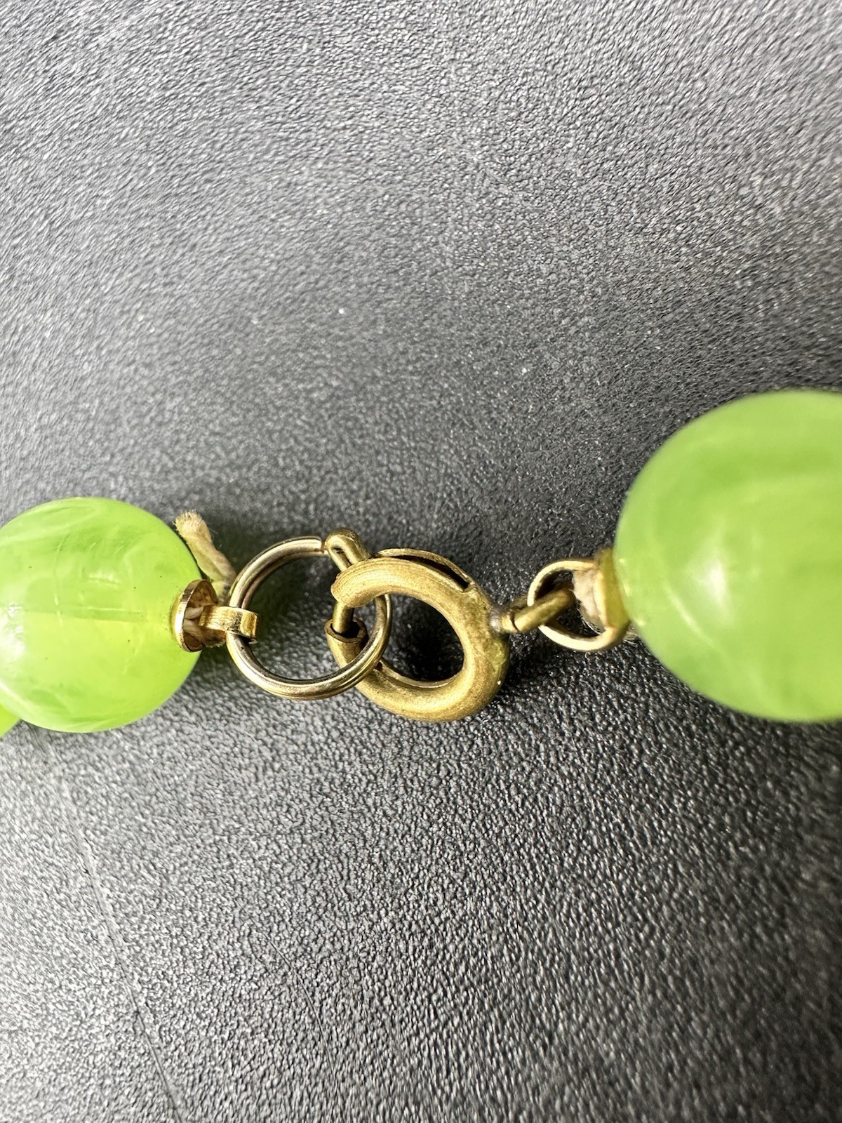 Vintage Costume Jewelry Beaded Necklace Green plastic Lime Glows 11.5in