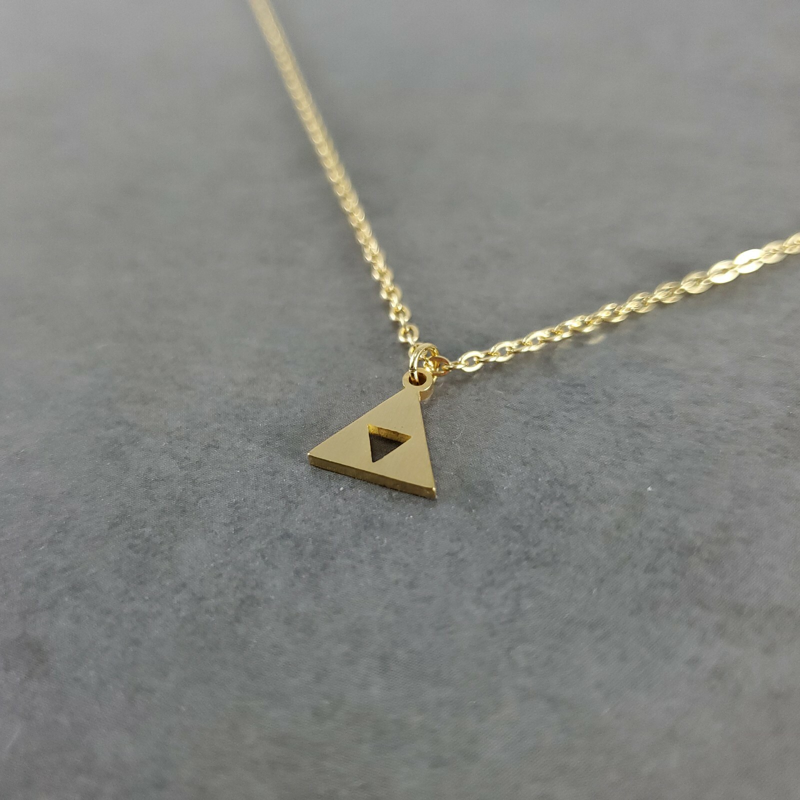 Triforce GOLD Plated Necklace Pendant Game Nintendo Zelda Link Courage Wisdom