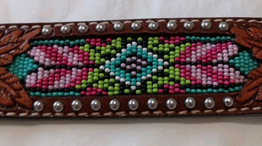 Bracelet. Hand Tooled Leather Beaded Western Women’s Snap Closure