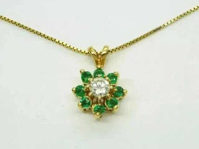 Simulated Green Emerald 2.Ct Round Cut Flower Pendant 14K Yellow Gold Plated