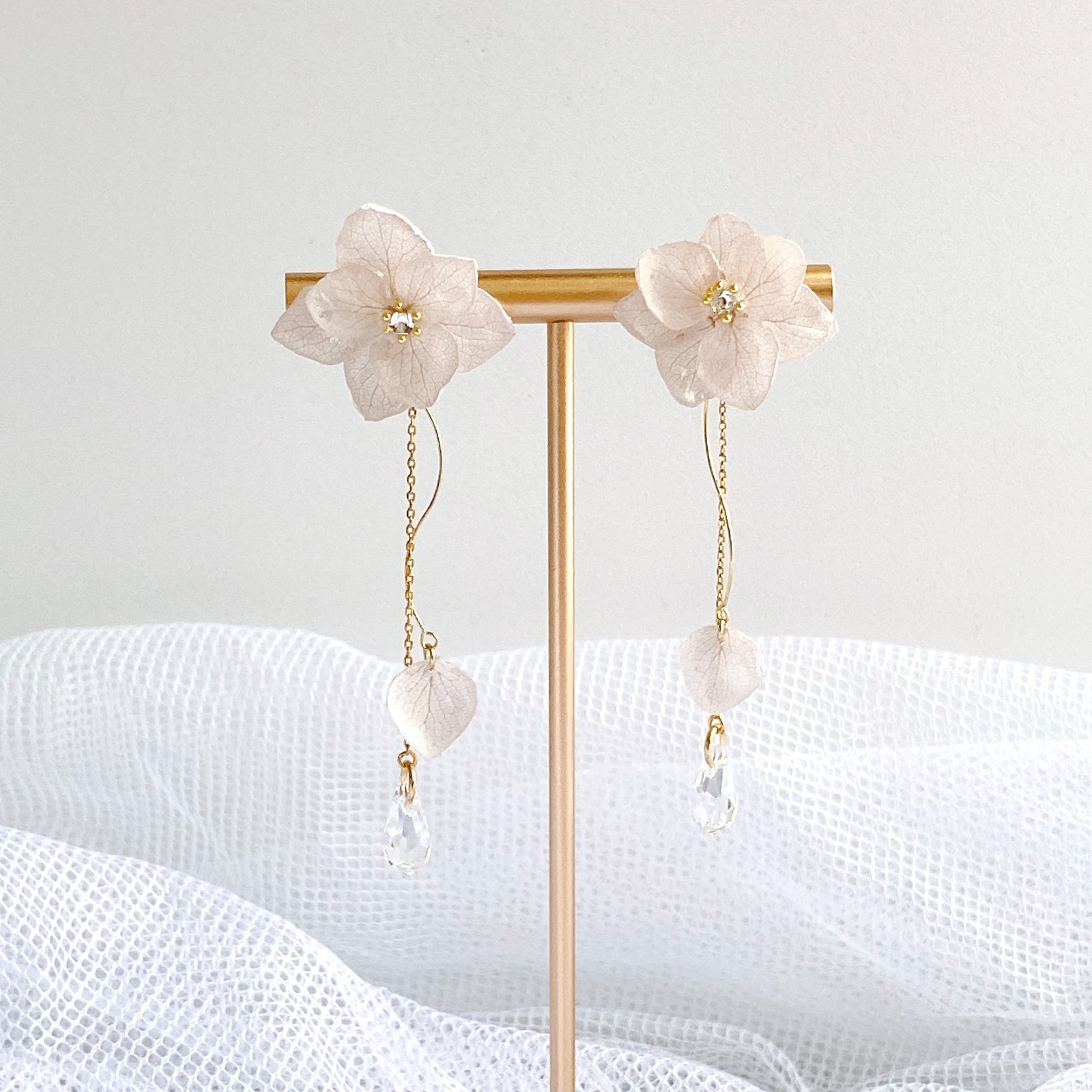 Real Annabelle Hydrangea Flower Earrings Gold Handmade Japan
