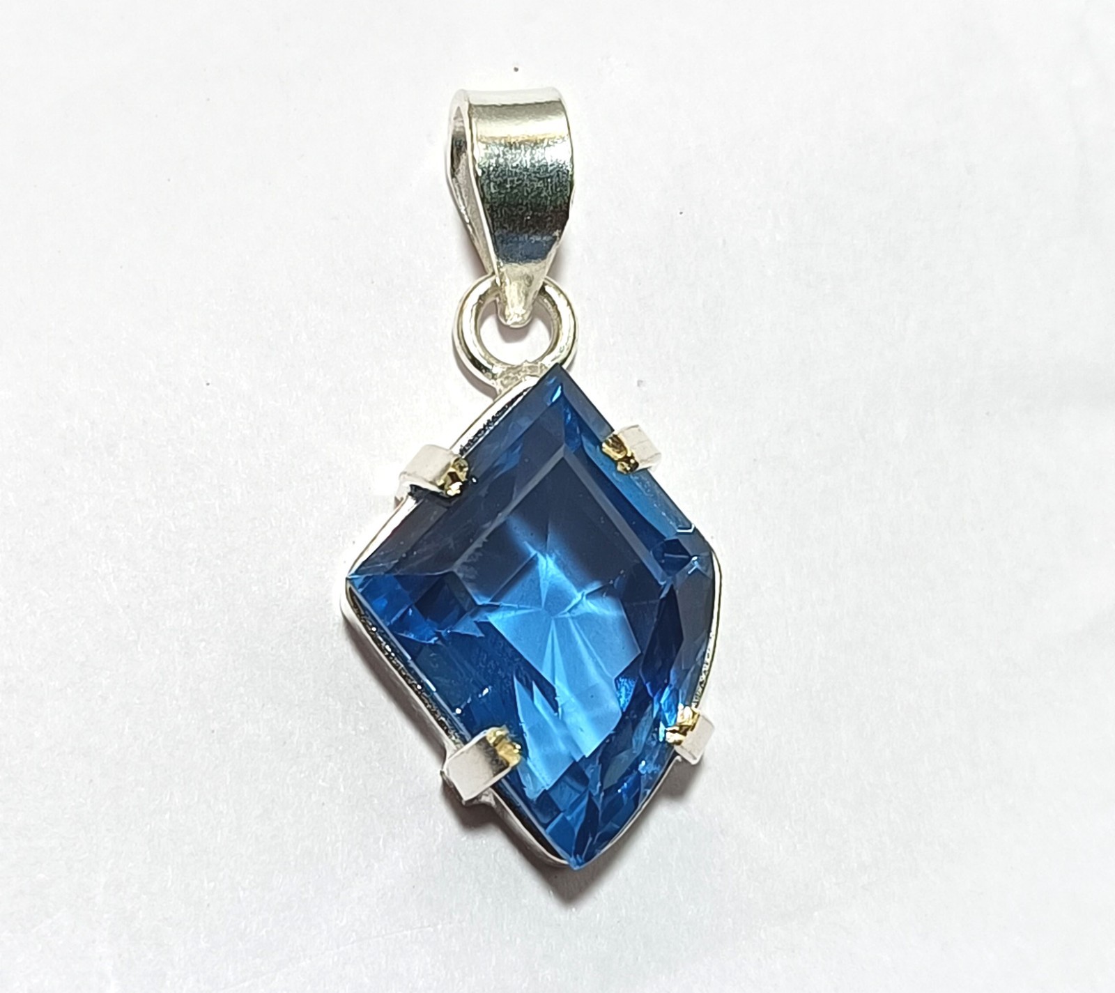 31.65 Ct Certified Natural Fancy Blue Sapphire Gemstone Pendant 925 Sterling Gem