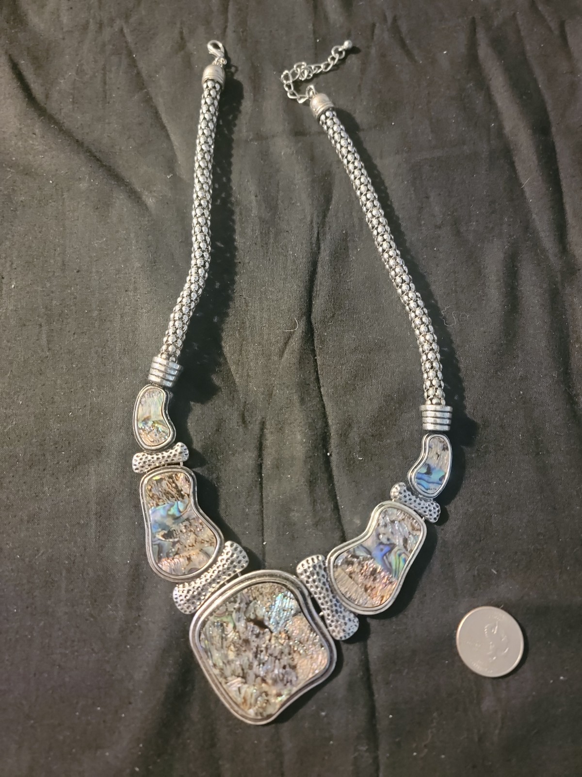 LARGE SHAPED ABOLONE SHELLS CHARM STATEMENT NECKLACE WITH SILVER TONE CHAIN MINT