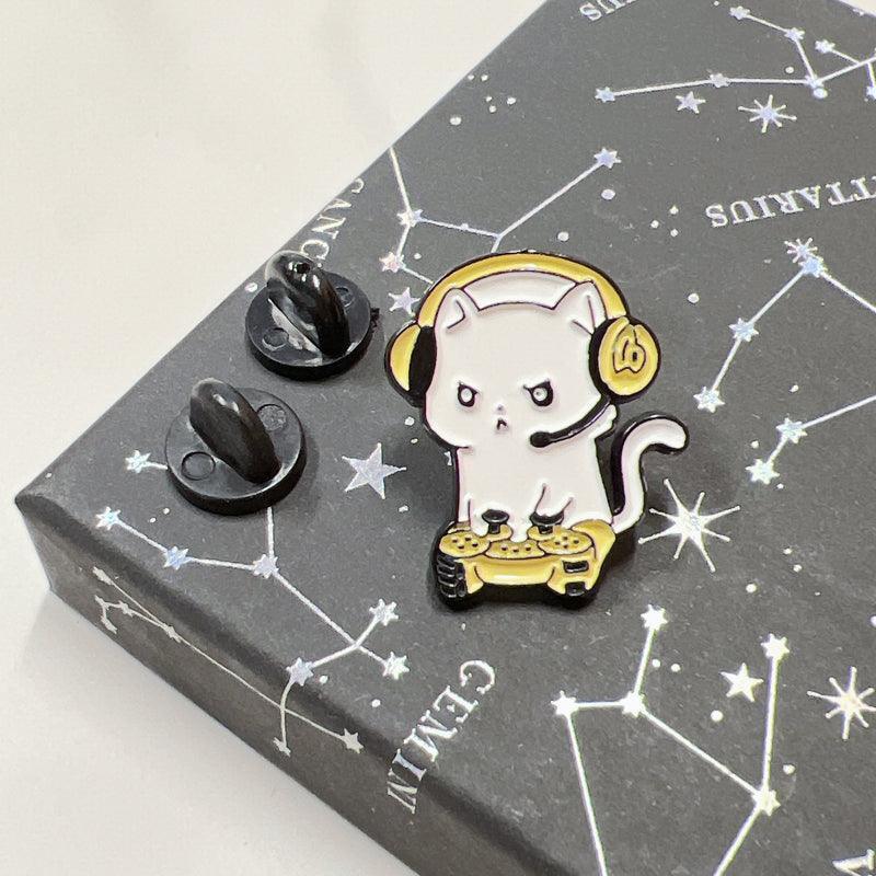 Cat Enamel Pin Gamer Cat Anime Pin Badge Lapel Brooch for Cat Lovers