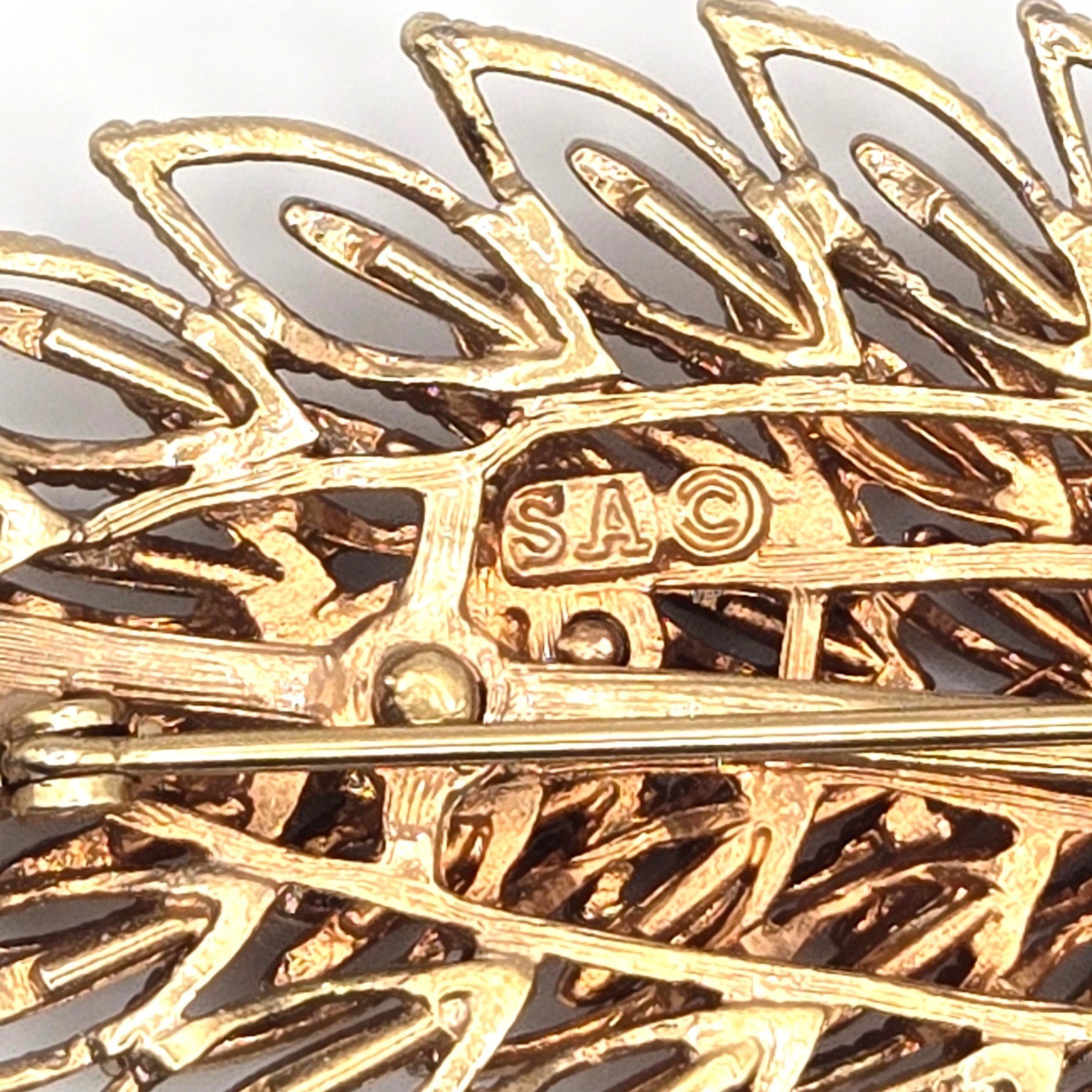 Vintage SA Samsan 10k Gold Plated Peacock Feather Leaf Brooch Pin Art Deco Style