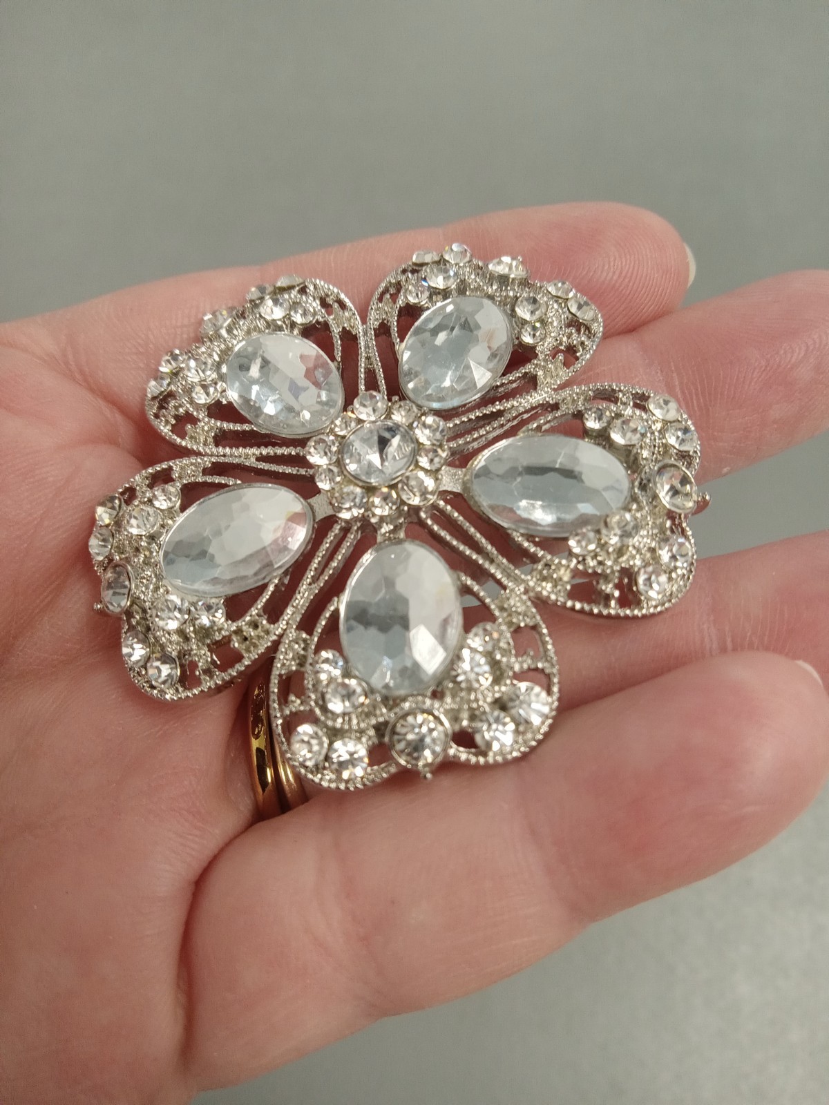 Large 2″ Clear Rhinestone Cluster Flower Brooch Pin Silver Tone Fashion Costume