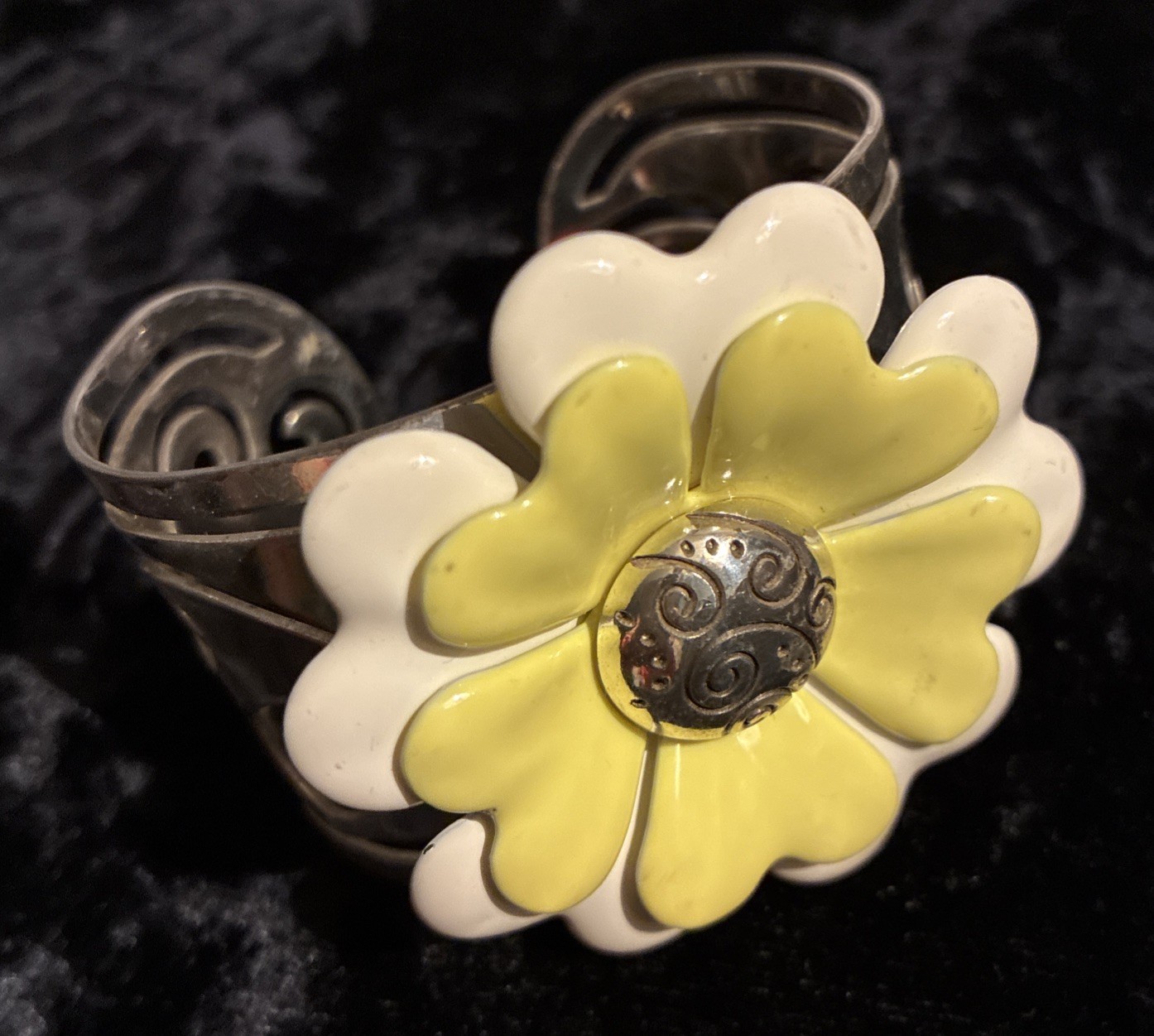 Brighton Yellow Daisy Flower Silver Scroll Cuff Bracelet. Super Rare! Nice!