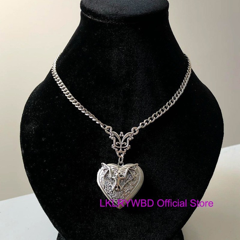 Gothic Bat Locket Necklace,Gothic Jewelry,Gothic Necklace,Bats,Halloween Vampire