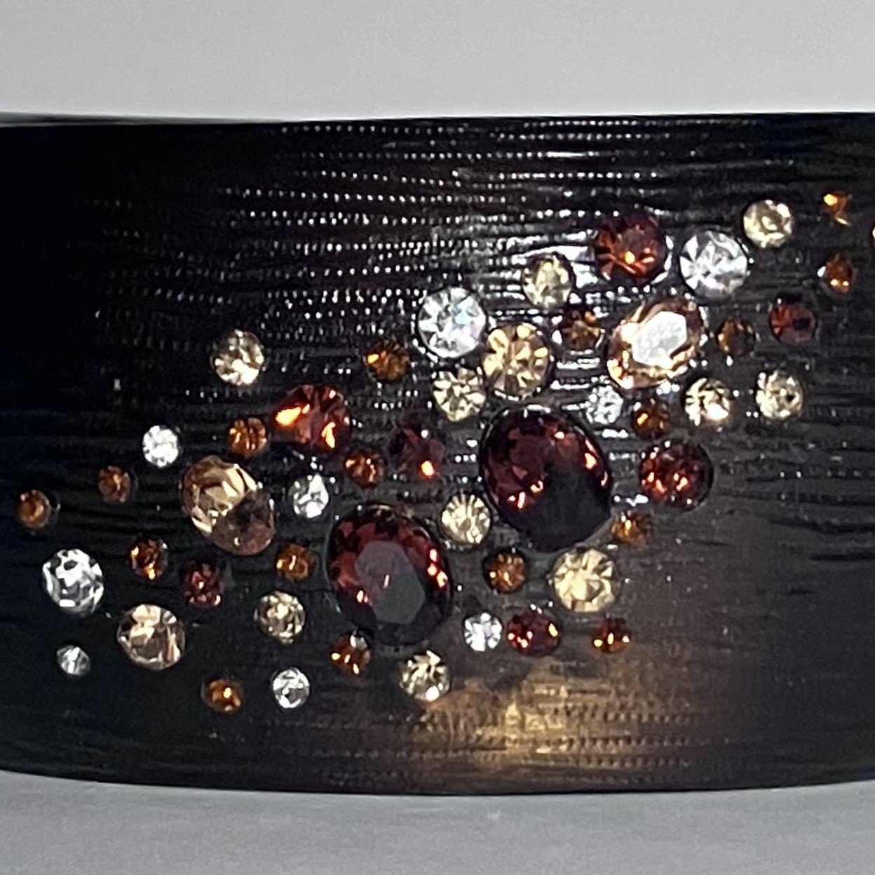 Black-Brown LUCITE BANGLE With SPARKLING CRYSTALS / Magnetic Closure / 7in Wrist