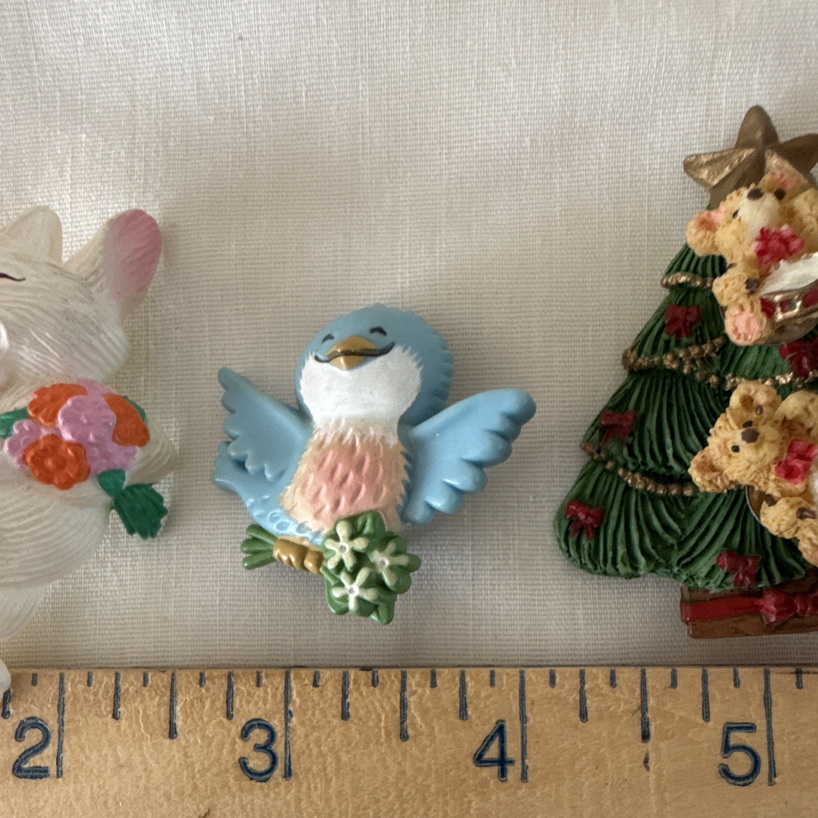 Lot of 5 Plastic Multicolor Animal Brooch Pins 1.5in Christmas Easter