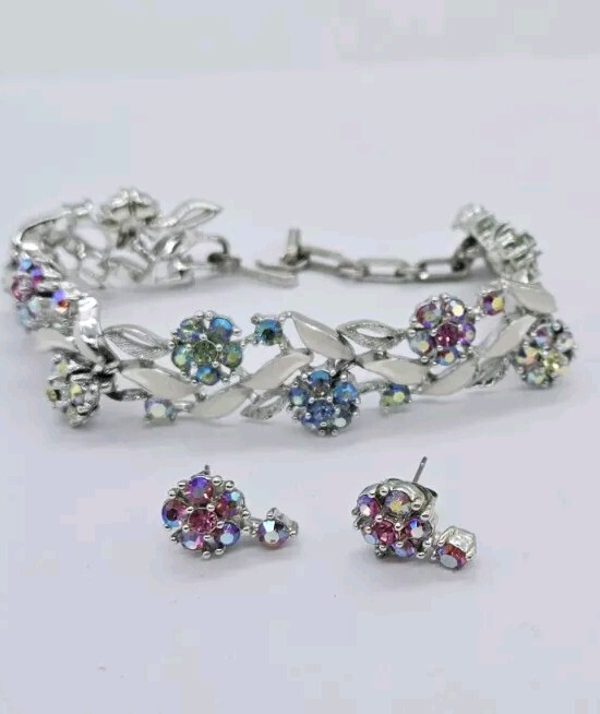 Lisner Flower Bracelet & Earring Set Lot 2 pc Silver tone Crystal Flower Pastel
