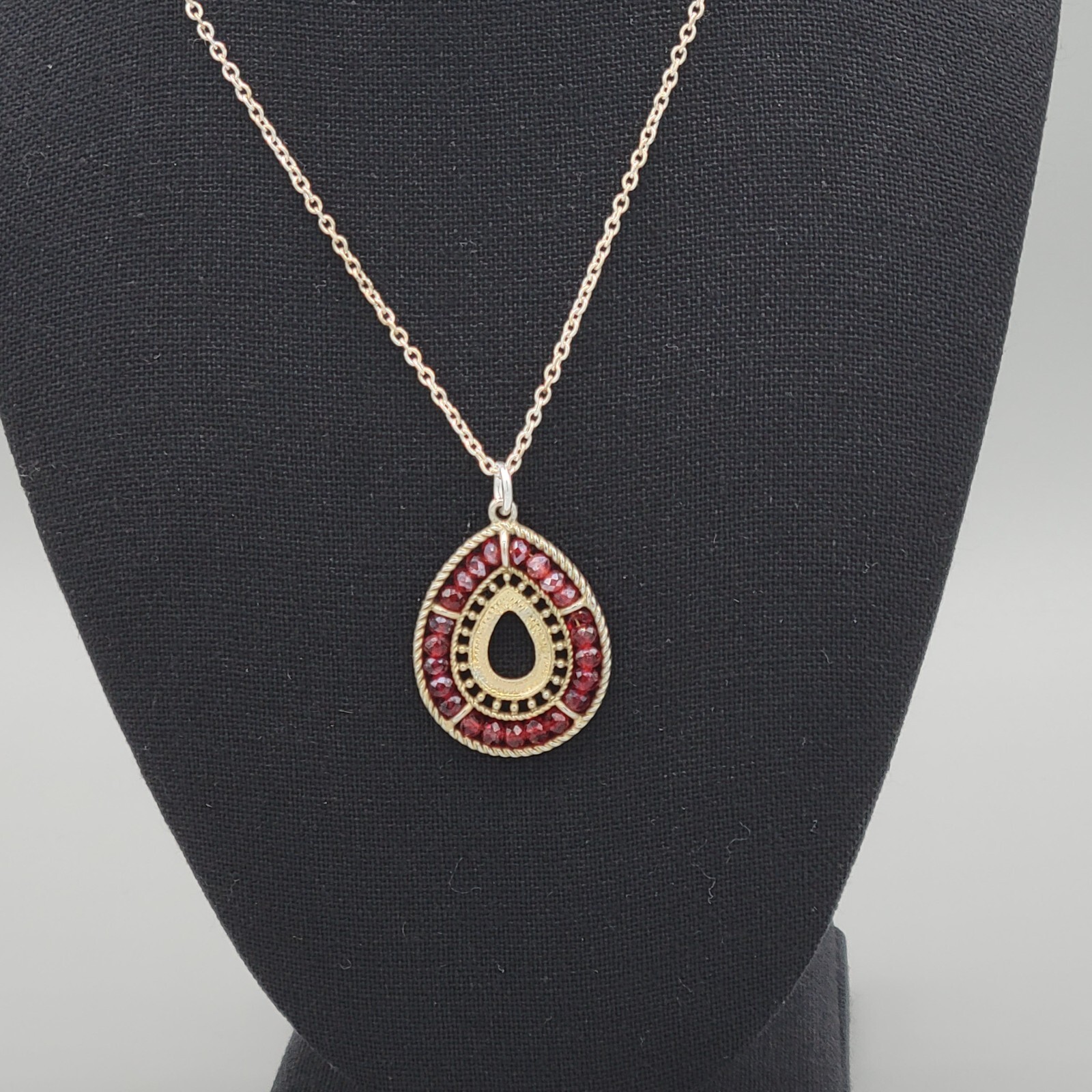 Adult Jewels Signed Silver Tone Cable Chain Necklace & Beaded Pendant 16 in