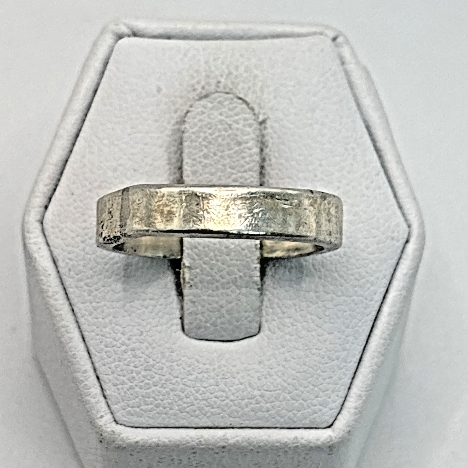 STUNNING .925 Vintage Sterling Silver Estate Ring Size 8.75