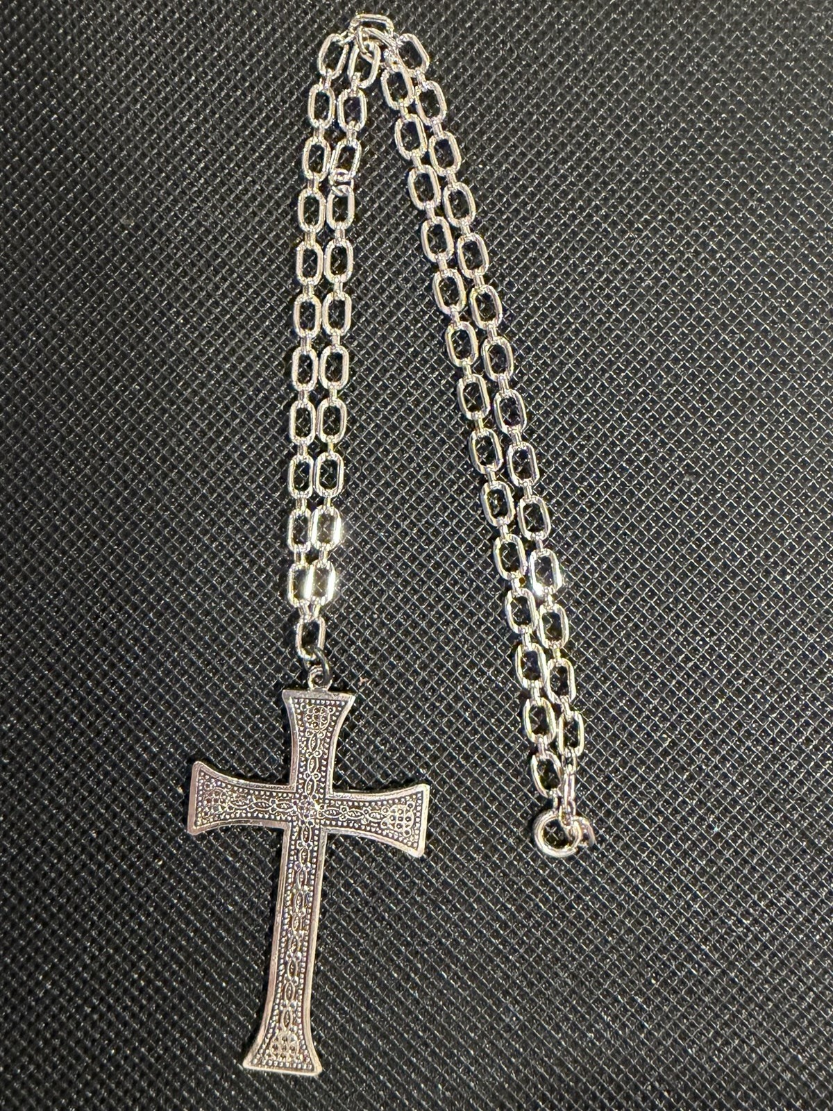 Silver Tone Stainless Steel Cross Necklace Detailed Pendant 26″ Chain W.E.H. S.S