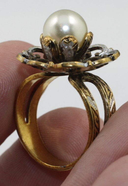 Vintage Damascene Spain style Faux Pearl Flower Adjustable band Ring size 6
