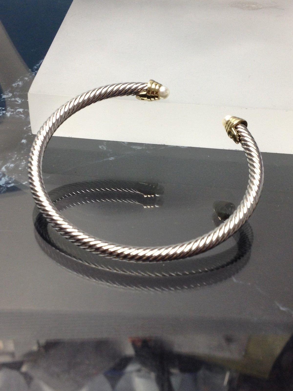 DESIGNER INSPIRED BANGLE SILVER FINISH GOLD CRYSTAL TIPS CLASSIC CUFF BRACELET