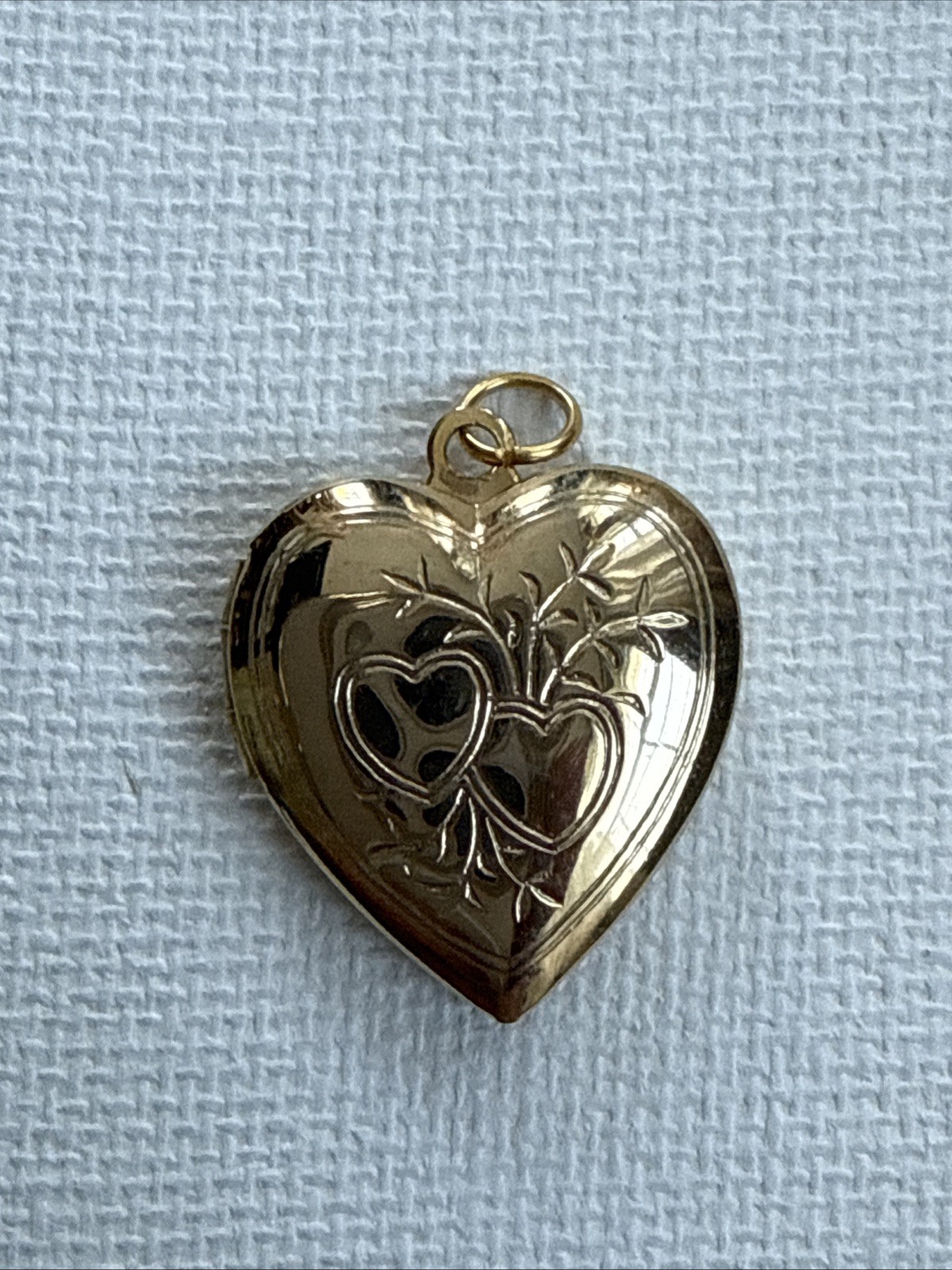 Gold Heart Locket Vintage Jewelry Valentines Day Gift Retro Love Pale Gold