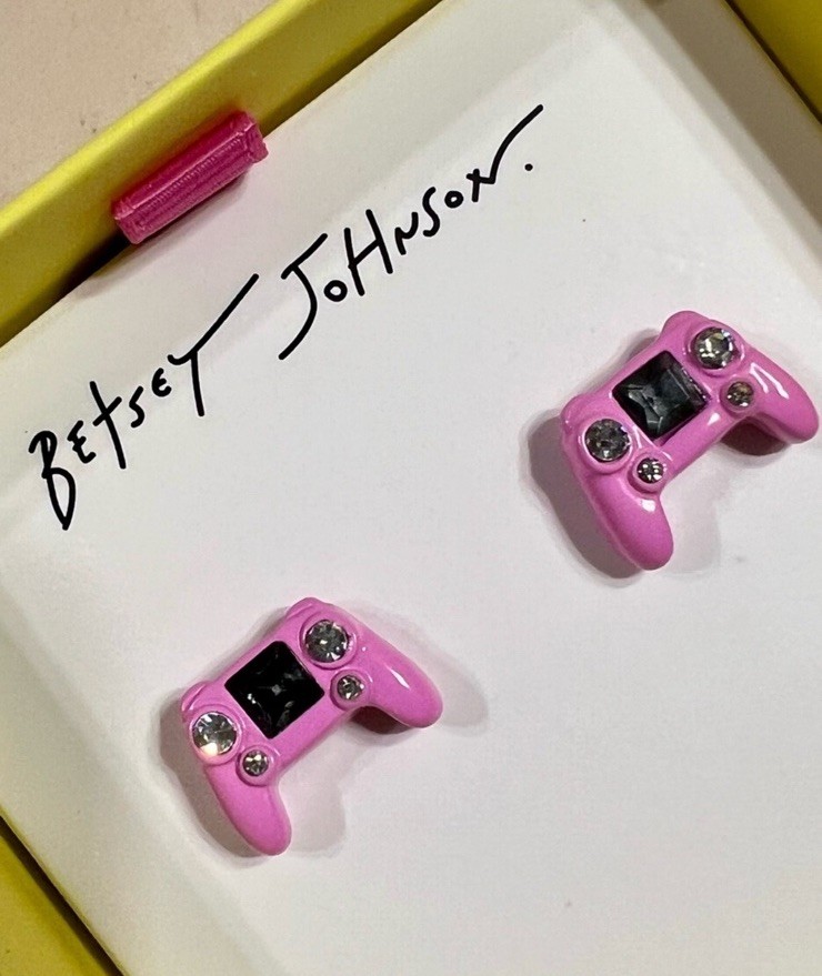 BETSEY JOHNSON Pink Game Controller Stud Earrings Gamer Girl Rhinestone In Box