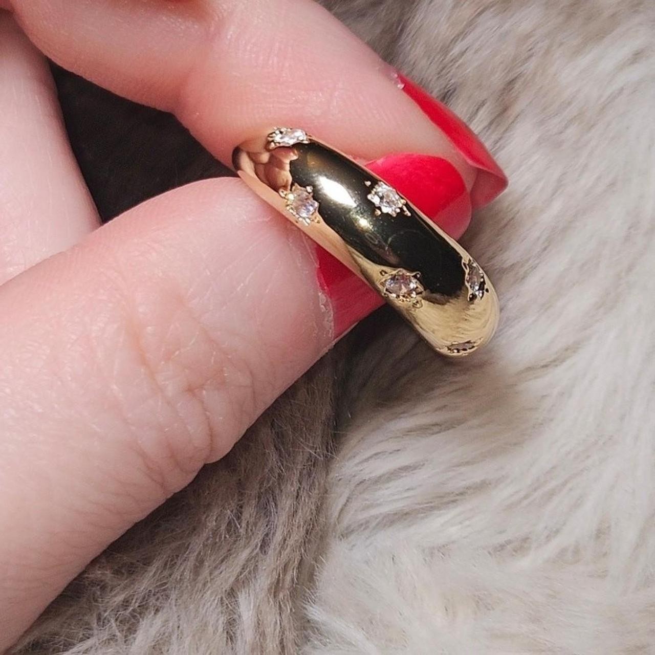 Celestial Star Ring – Golden Aura