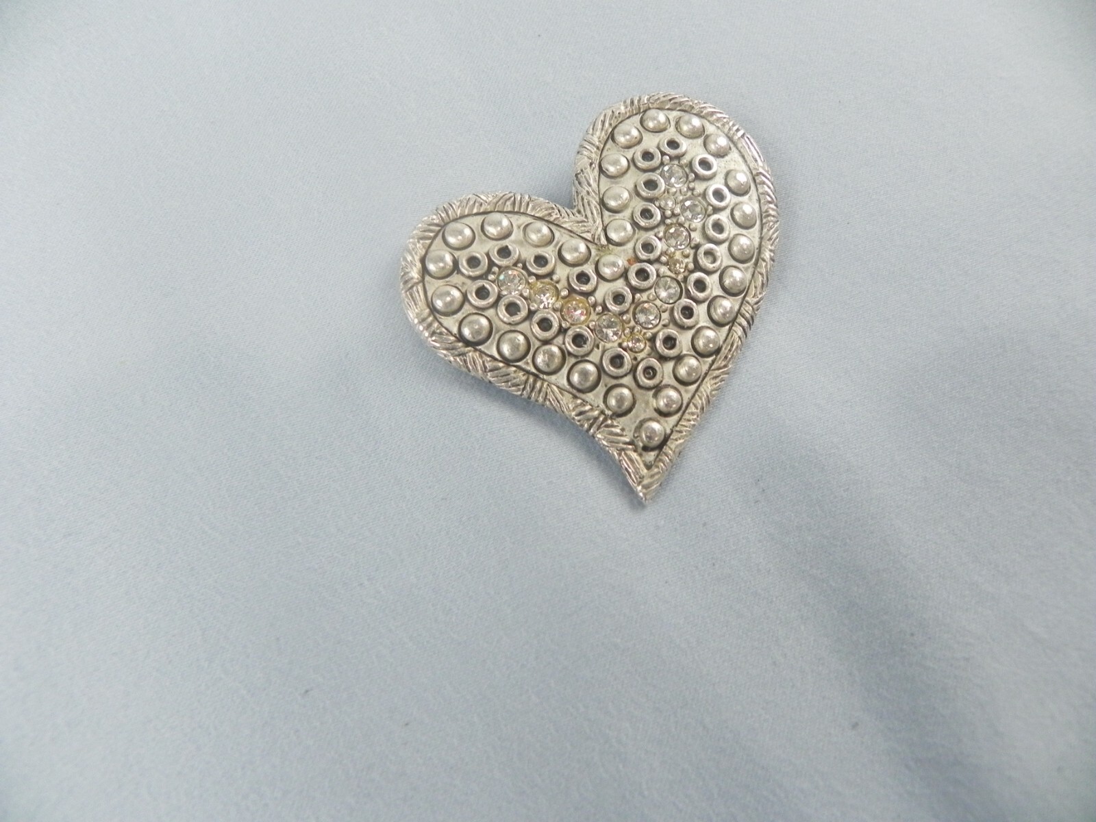 Chico’s AHA 2007 Silver Tone Accent Heart Pin/Brooch Casual Formal Regalia