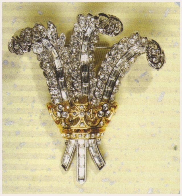 KJL Kenneth Jay Lane TREASURES OF THE DUCHESS Prince of Wales Feather Pin w/Box