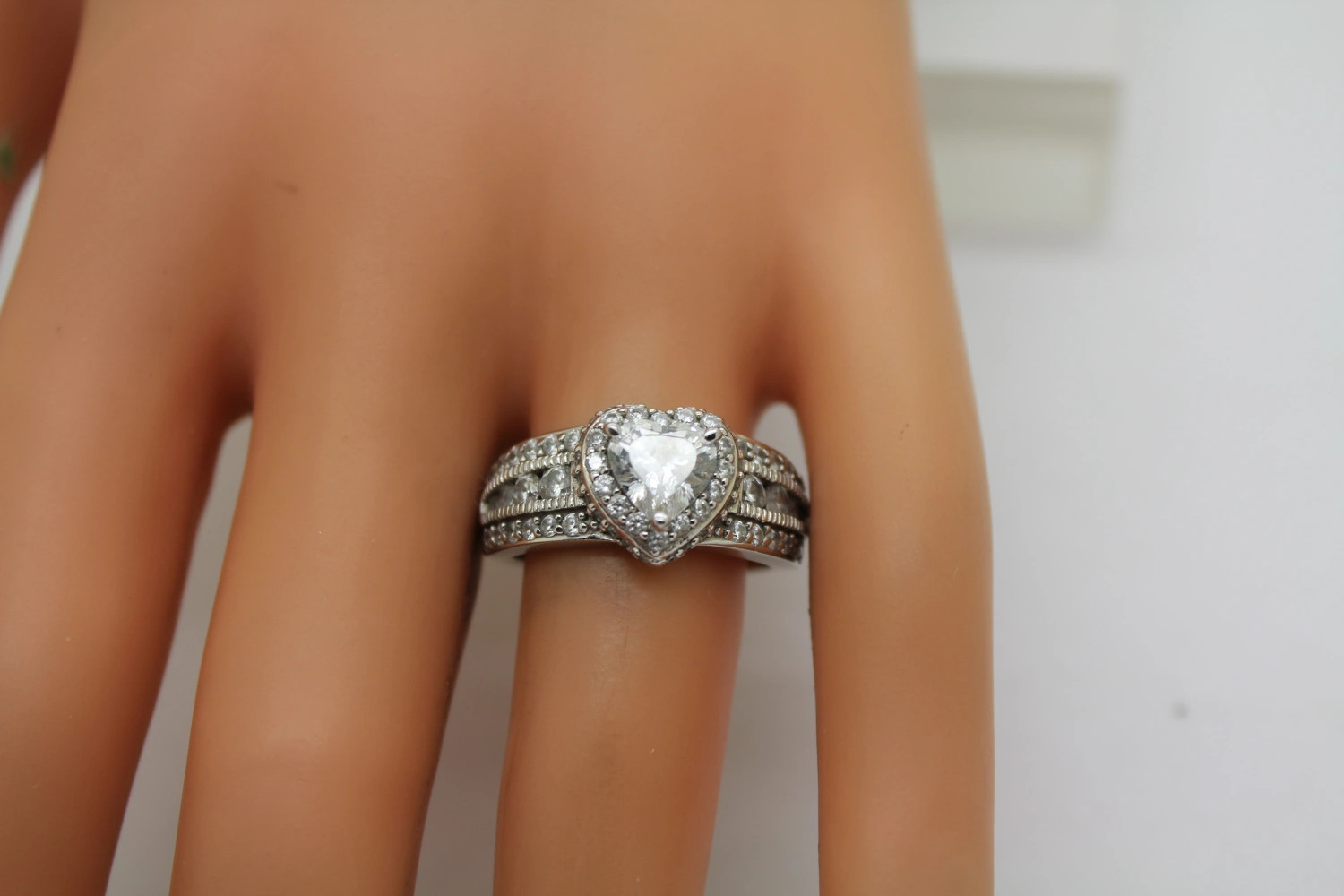 Signed .925 S.S. Heart Cut CZ w/ acc. HEART HALO ring size 8 #