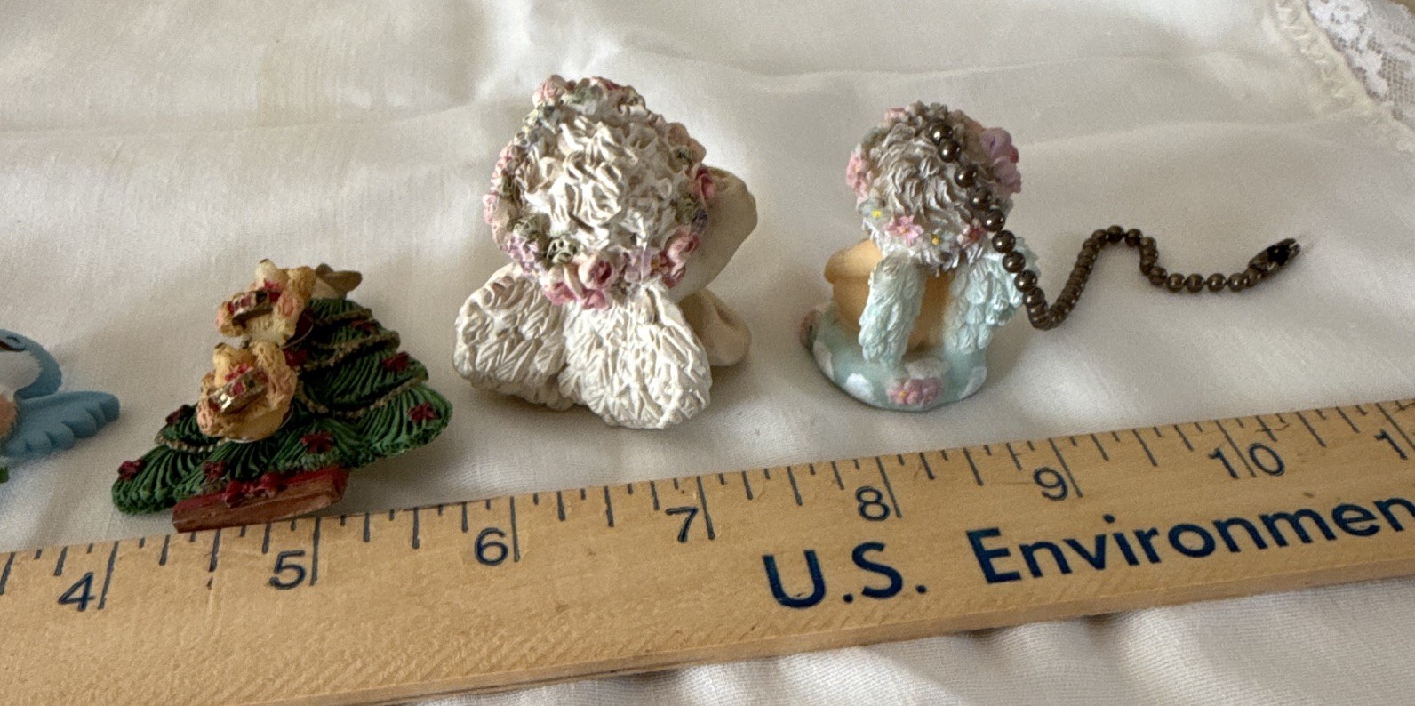 Lot of 5 Plastic Multicolor Animal Brooch Pins 1.5in Christmas Easter