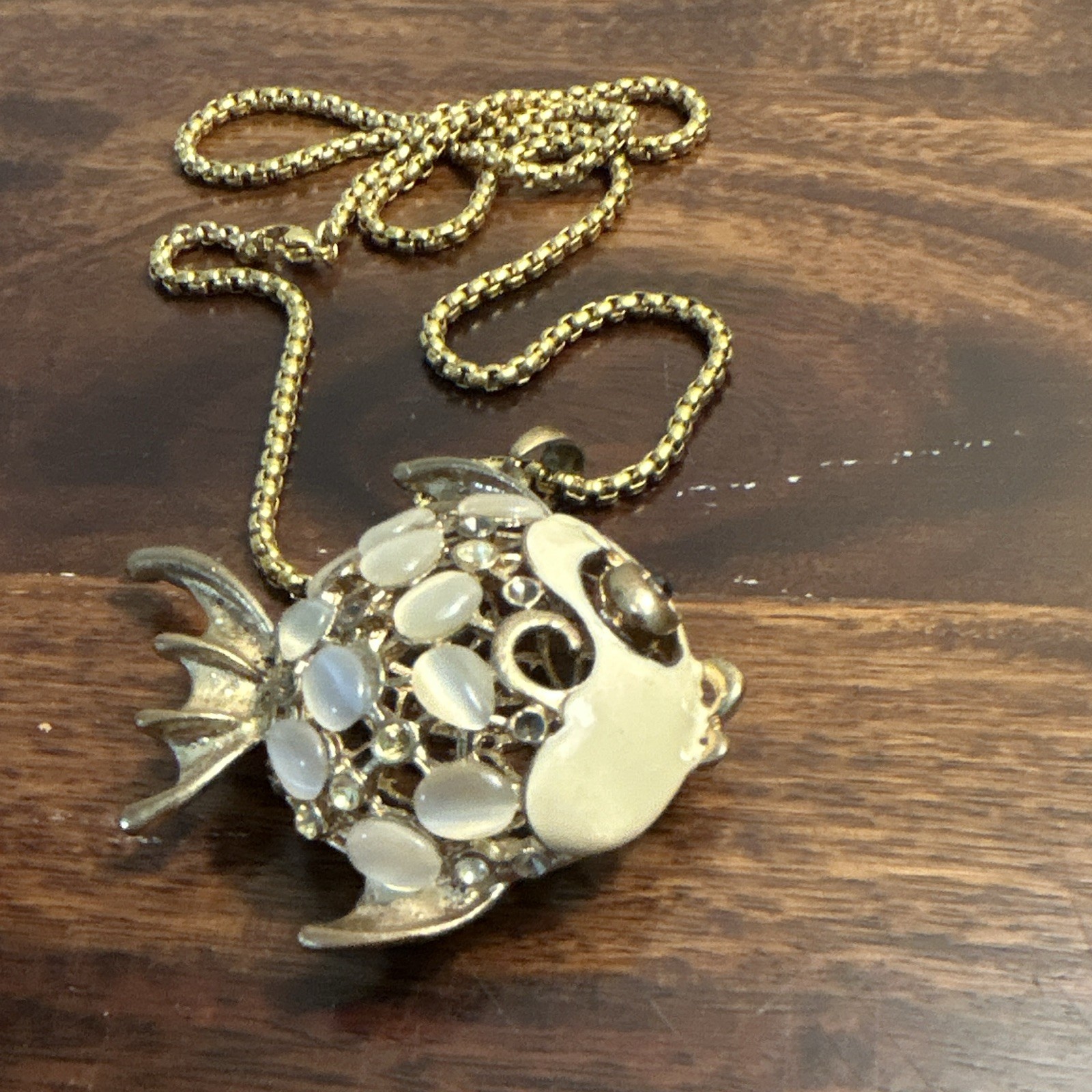 Gold Tone Rope Chain Necklace Fish Charm Pendant with White Oval Stones