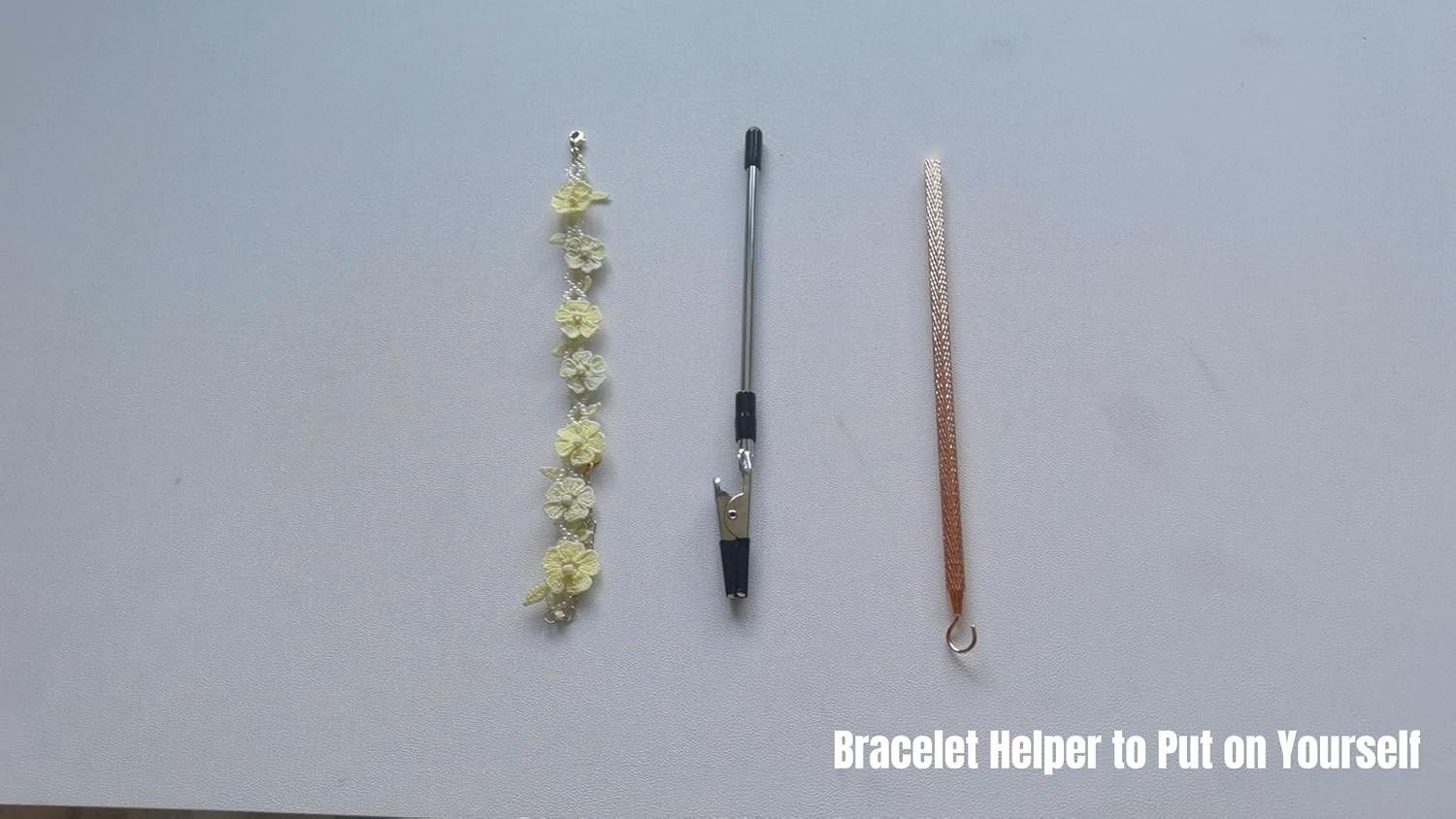 2 Pcs Bracelet Helper Tool, Portable Bracelet Helper Easy to Put on Yourself, Fa