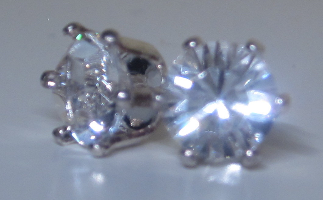 ONE PAIR 1ct White CZ 5.25mm Silver Stud Earrings Brilliant Round Cut NEW!