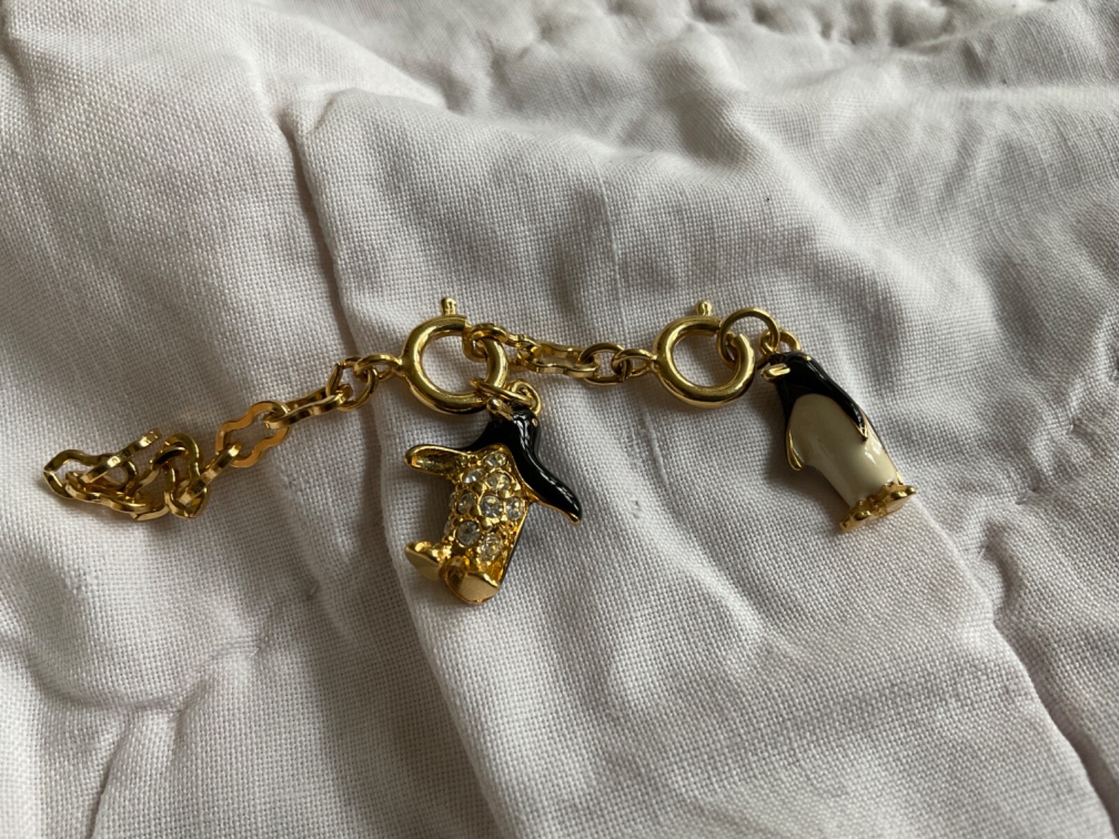 Joan Rivers Noah’s Ark Charms Pair of Penguins with chain- as shown