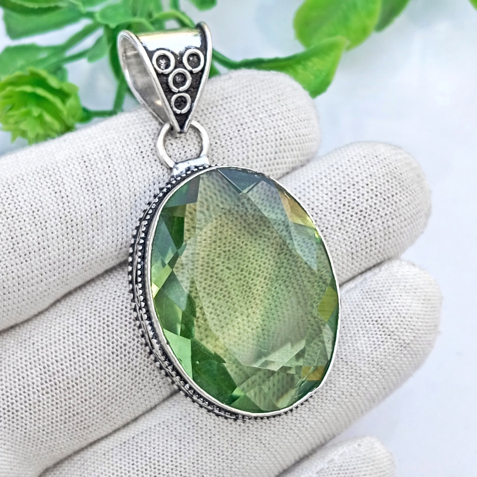 Green Sapphire Handmade Gemstone Pendant 925 Sterling Silver Jewelry Pendant