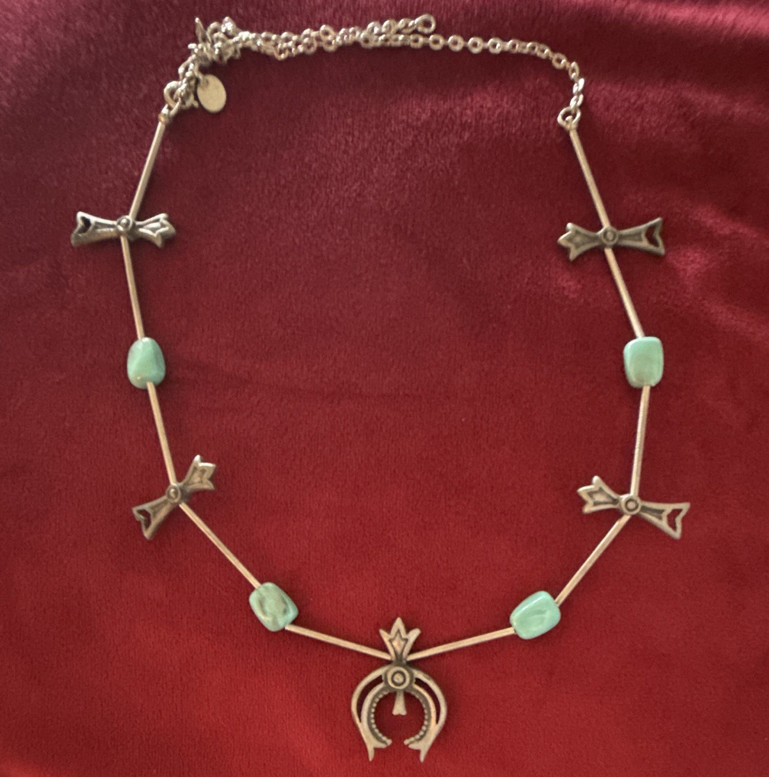 Park Lane Signed Silver Tone Cable Chain Necklace Horseshoe Charm Green Beads