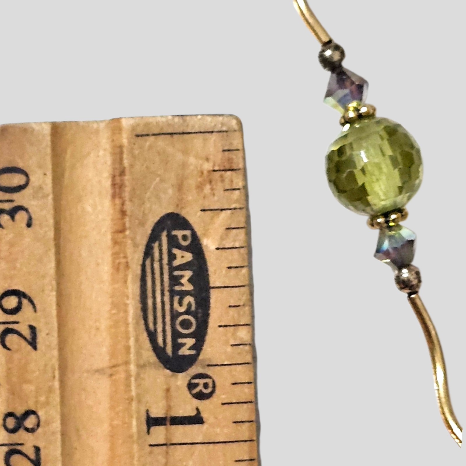 Green Faceted Glass Bead Necklace Gold Tone Wire Wrapped 18″ Elegant Minimalist